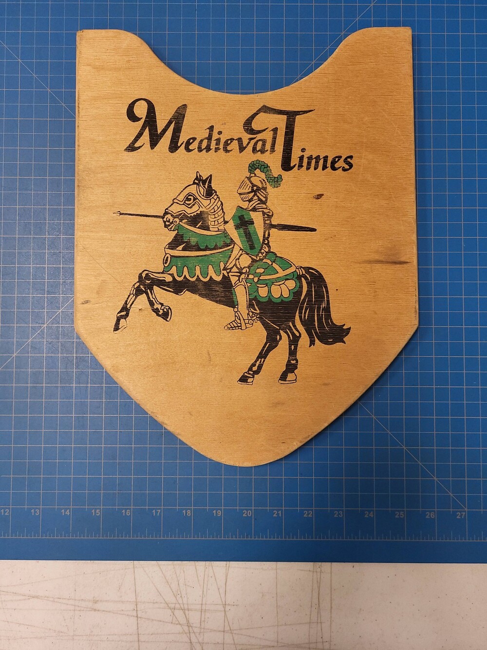 Medieval Times Restaurant Shield Knight Horse Graphic Decor Prop Souvenir